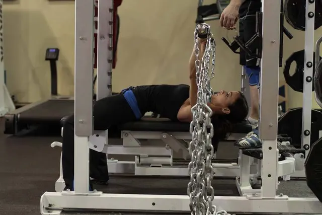 Bench Press with Chains, finishing position