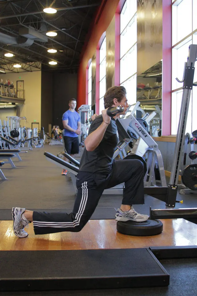 Elevated Back Lunge, finishing position