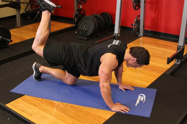 Glute Kickback, finishing position