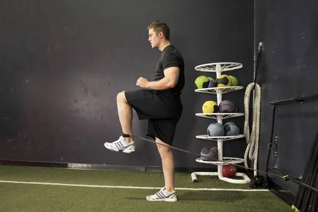 Hip Flexion with Band, finishing position