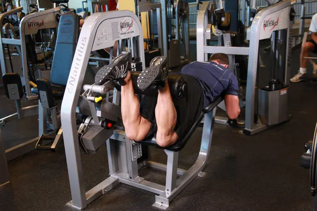 Lying Leg Curls, finishing position