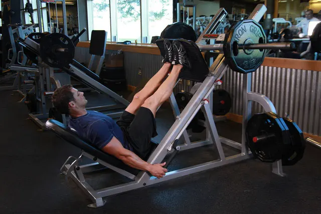 Narrow Stance Leg Press, finishing position