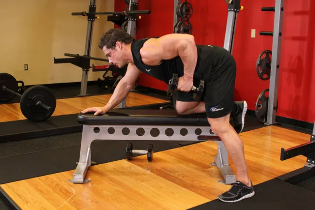 One-Arm Dumbbell Row, finishing position