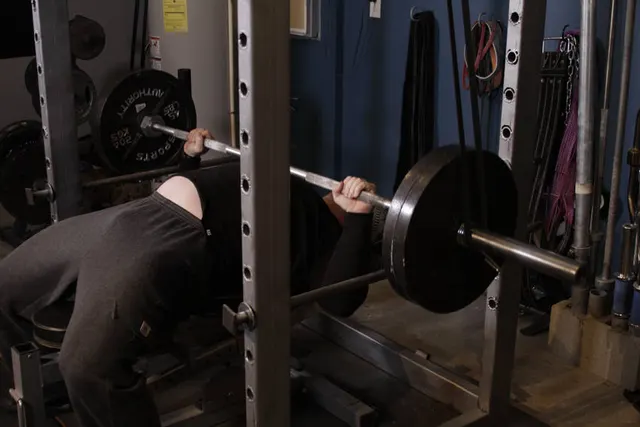 Reverse Band Bench Press, finishing position