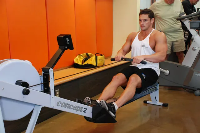 Rowing, Stationary, finishing position