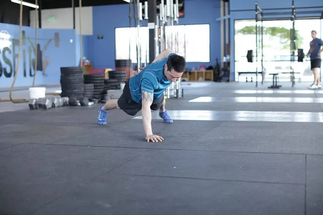 Single-Arm Push-Up, finishing position
