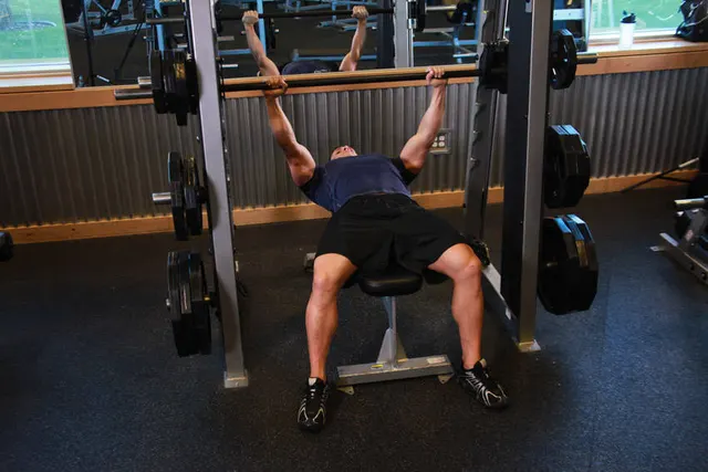 Smith Machine Bench Press, finishing position