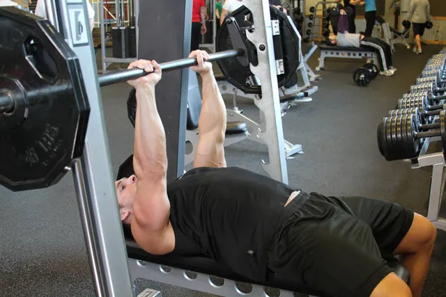 Smith Machine Close-Grip Bench Press, finishing position